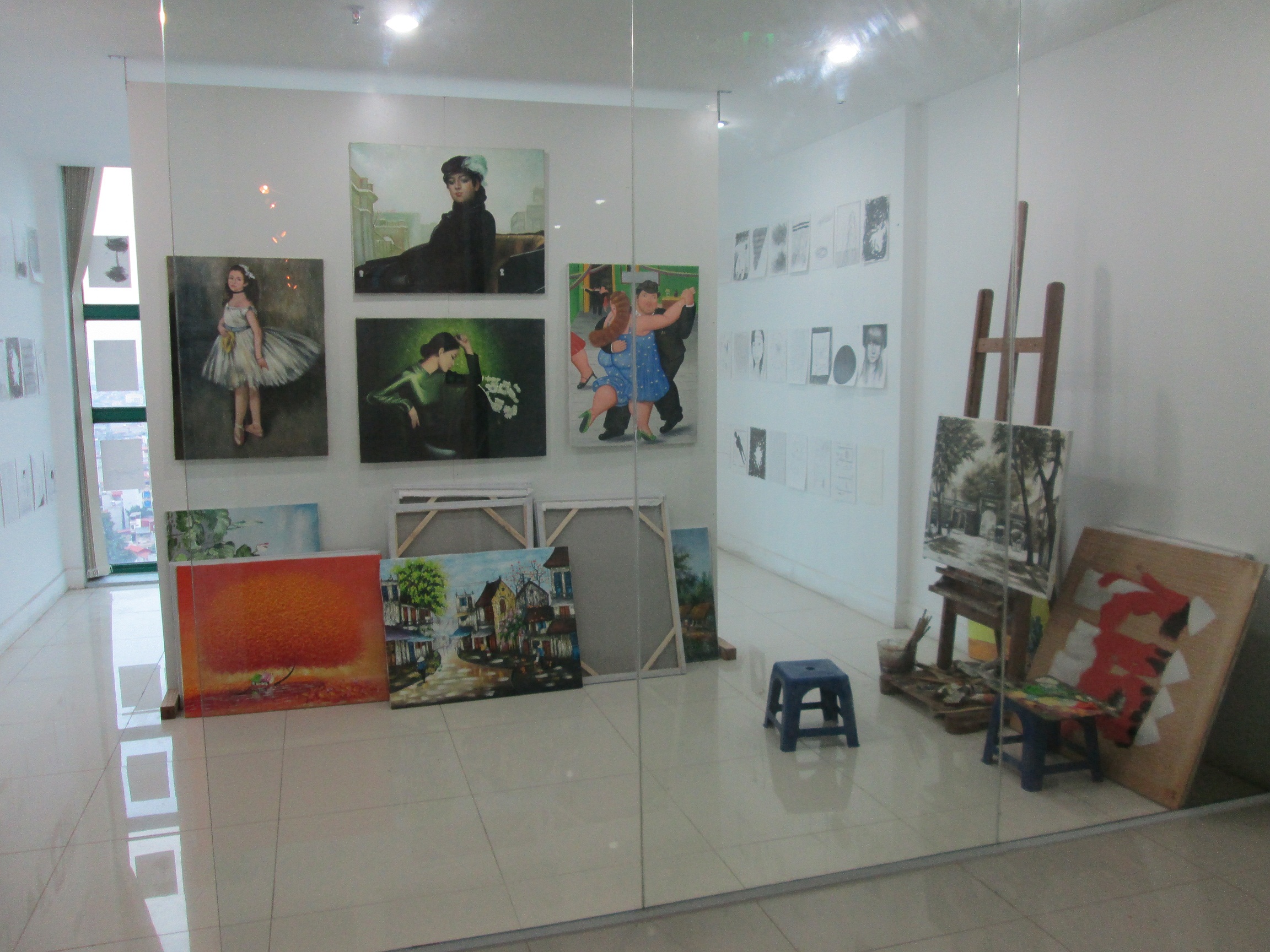 <b>Thanh Vinh</b> <br/>
Artist's Room No.2